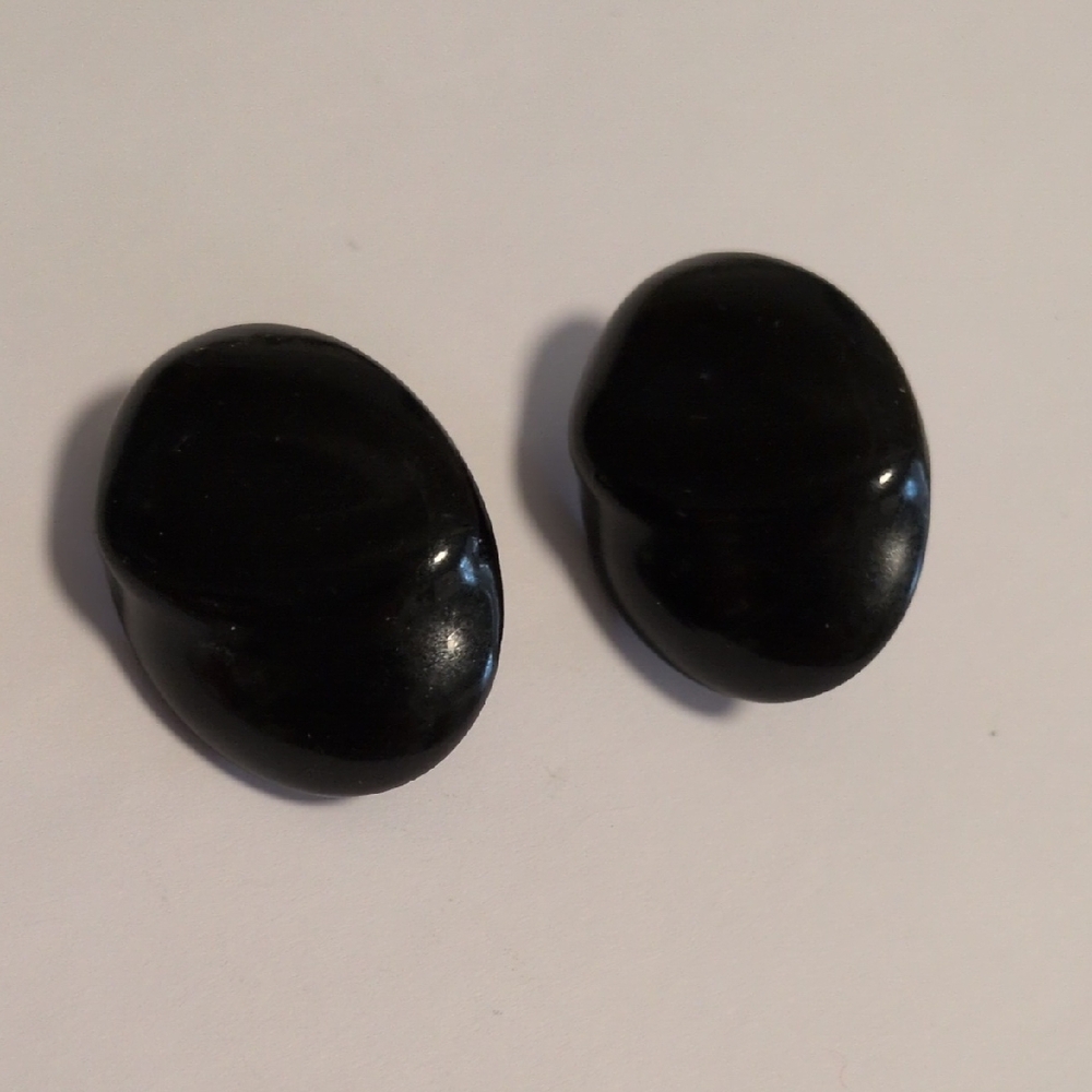 Black Oval Stud‎ Earrings